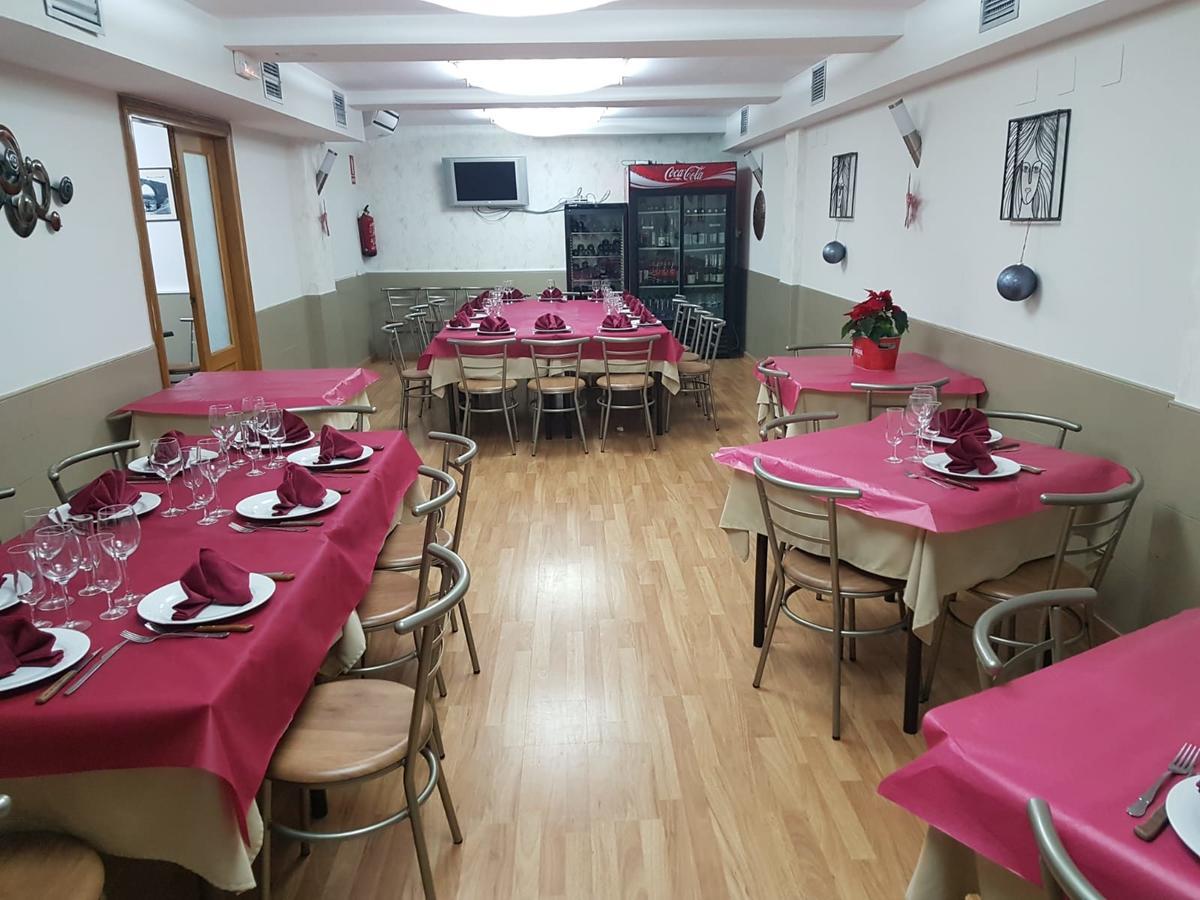 טרואל Hostal El Busto מראה חיצוני תמונה