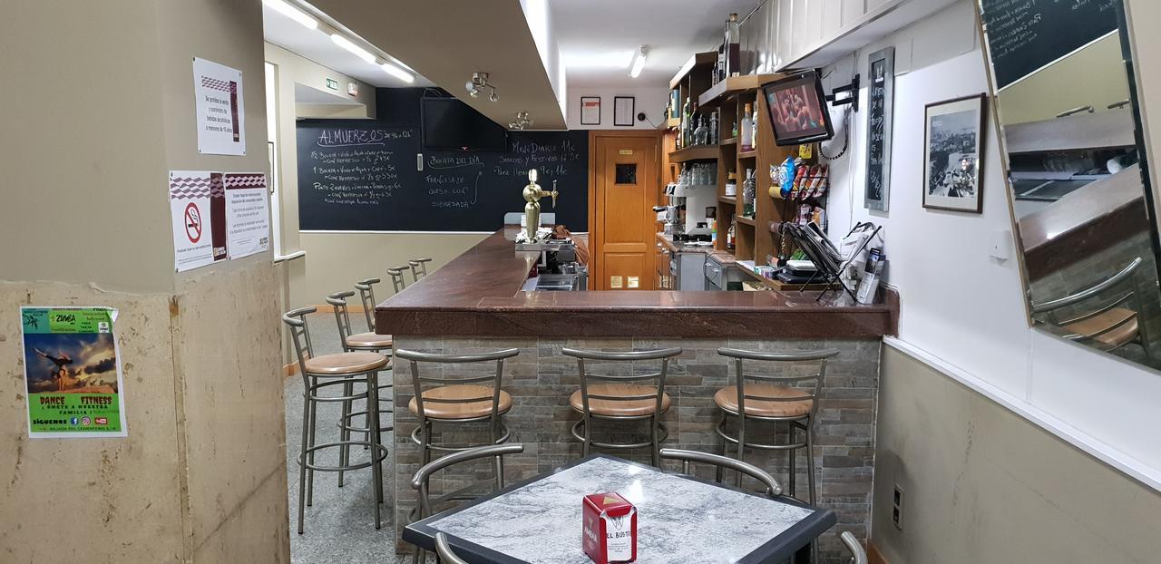טרואל Hostal El Busto מראה חיצוני תמונה