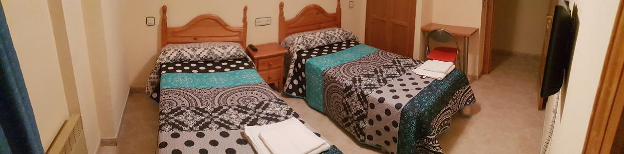 טרואל Hostal El Busto מראה חיצוני תמונה